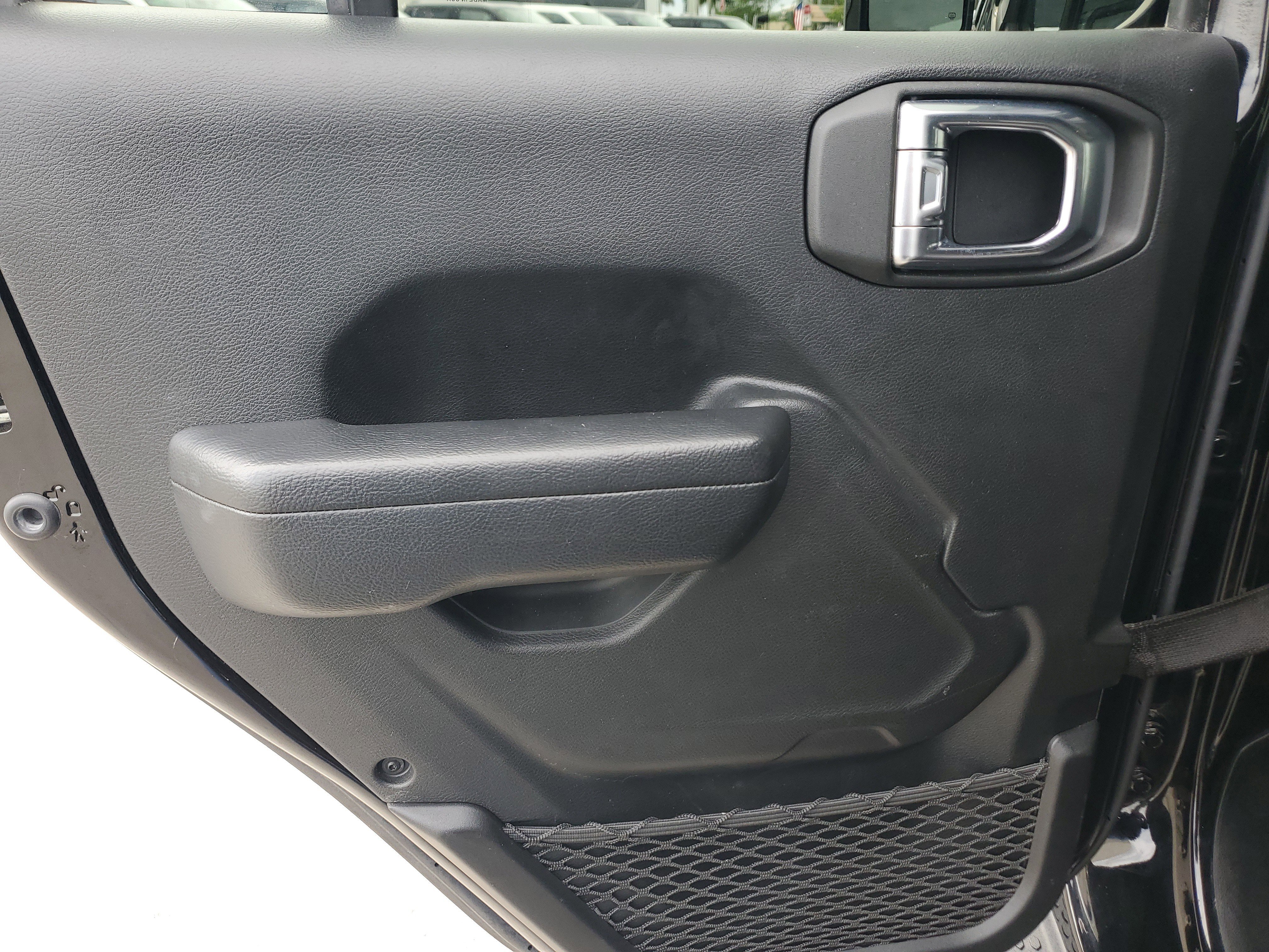 Used 2023 Jeep Wrangler Unlimited Sport image 27