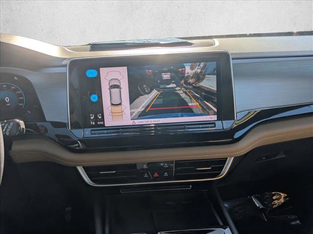 Used 2024 Volkswagen Atlas Cross Sport SE image 16