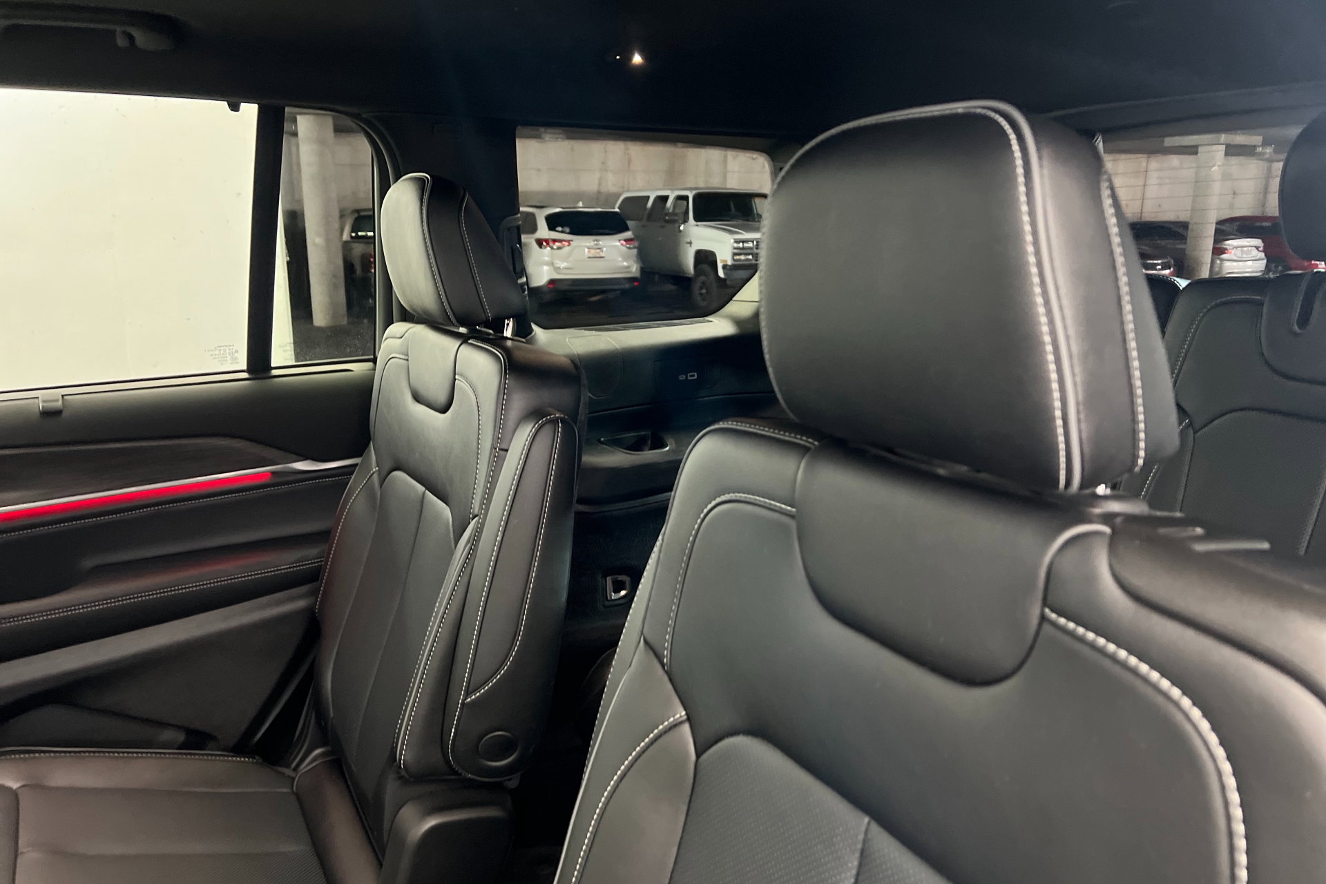 New 2024 Jeep Grand Cherokee L Overland w/ Advanced Protech Group III image 20