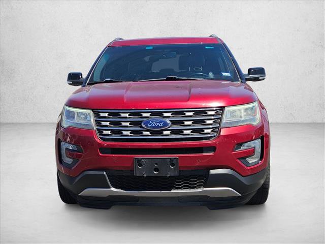 Used 2016 Ford Explorer XLT w/ Equipment Group 202A FWD image 3