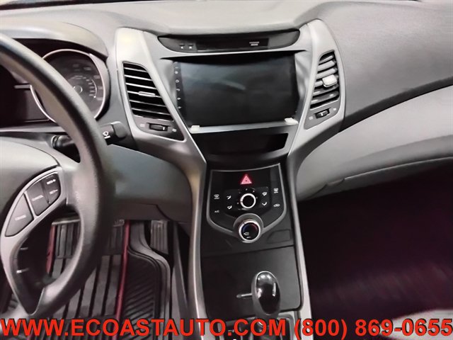 Used 2016 Hyundai Elantra SE w/ Option Group 02 FWD image 12