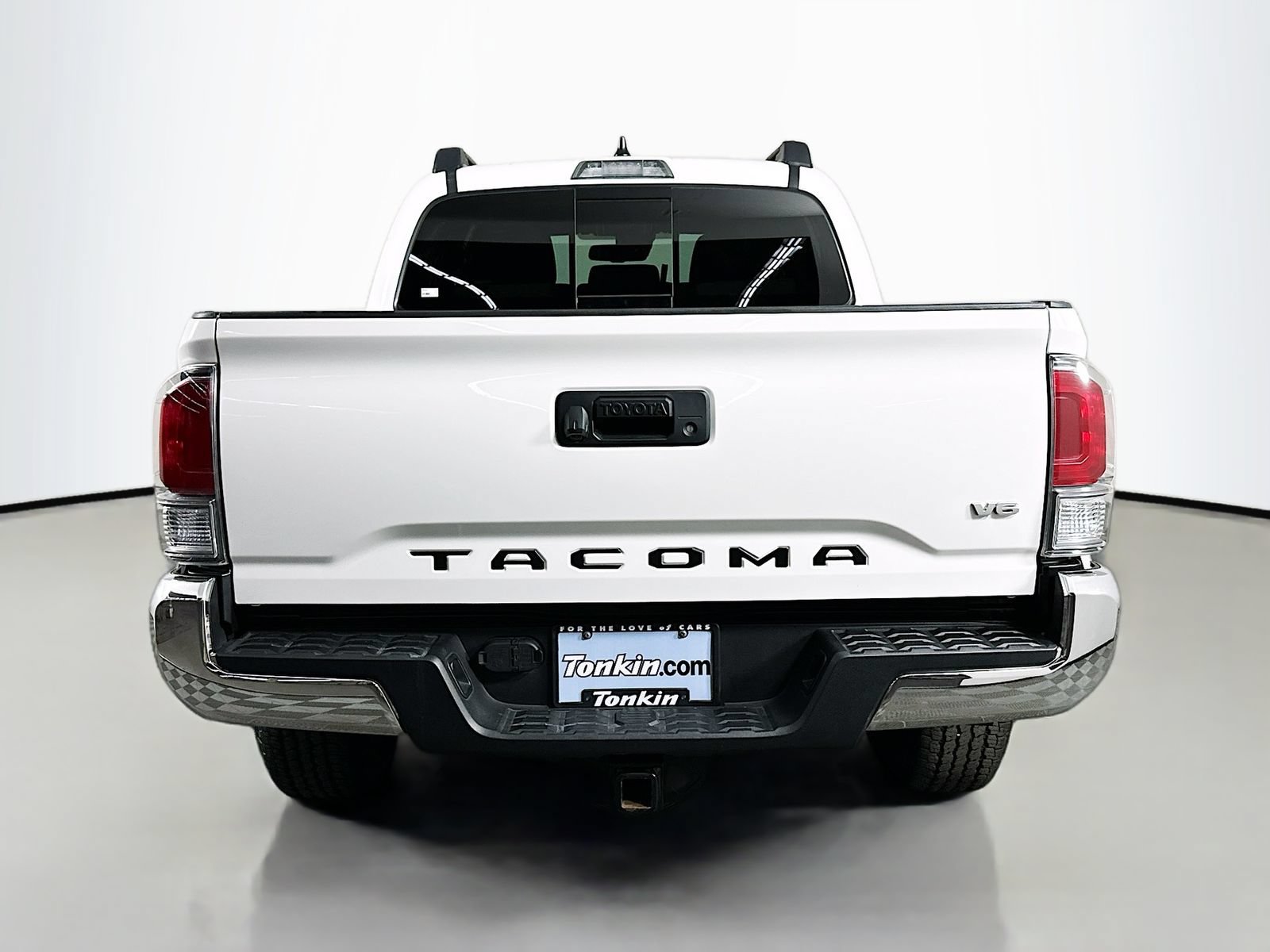 Certified 2023 Toyota Tacoma TRD Off-Road AWD/4WD image 6