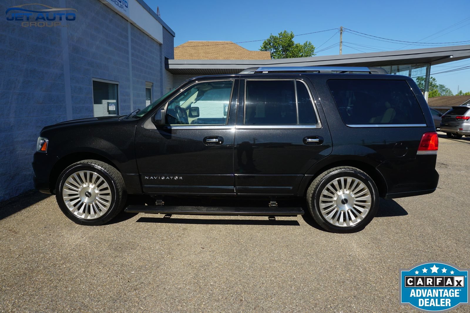 Used 2015 Lincoln Navigator 4WD w/ Equipment Group 101A Reserve image 13