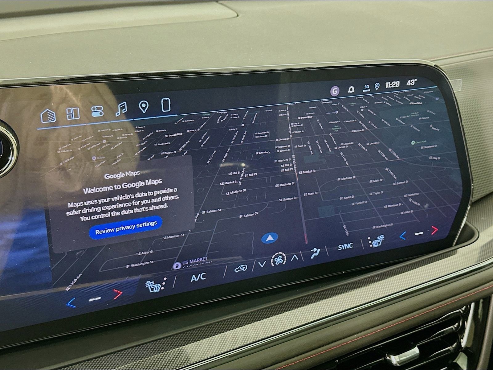 New 2026 Chevrolet Suburban RST w/ Sun And Tow Package image 13