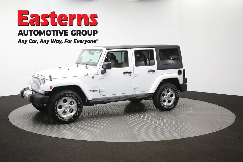 Used 2015 Jeep Wrangler Unlimited Sahara w/ Connectivity Group AWD/4WD image 58