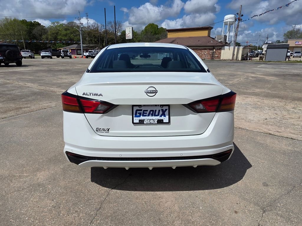 Used 2025 Nissan Altima 2.5 SV image 5