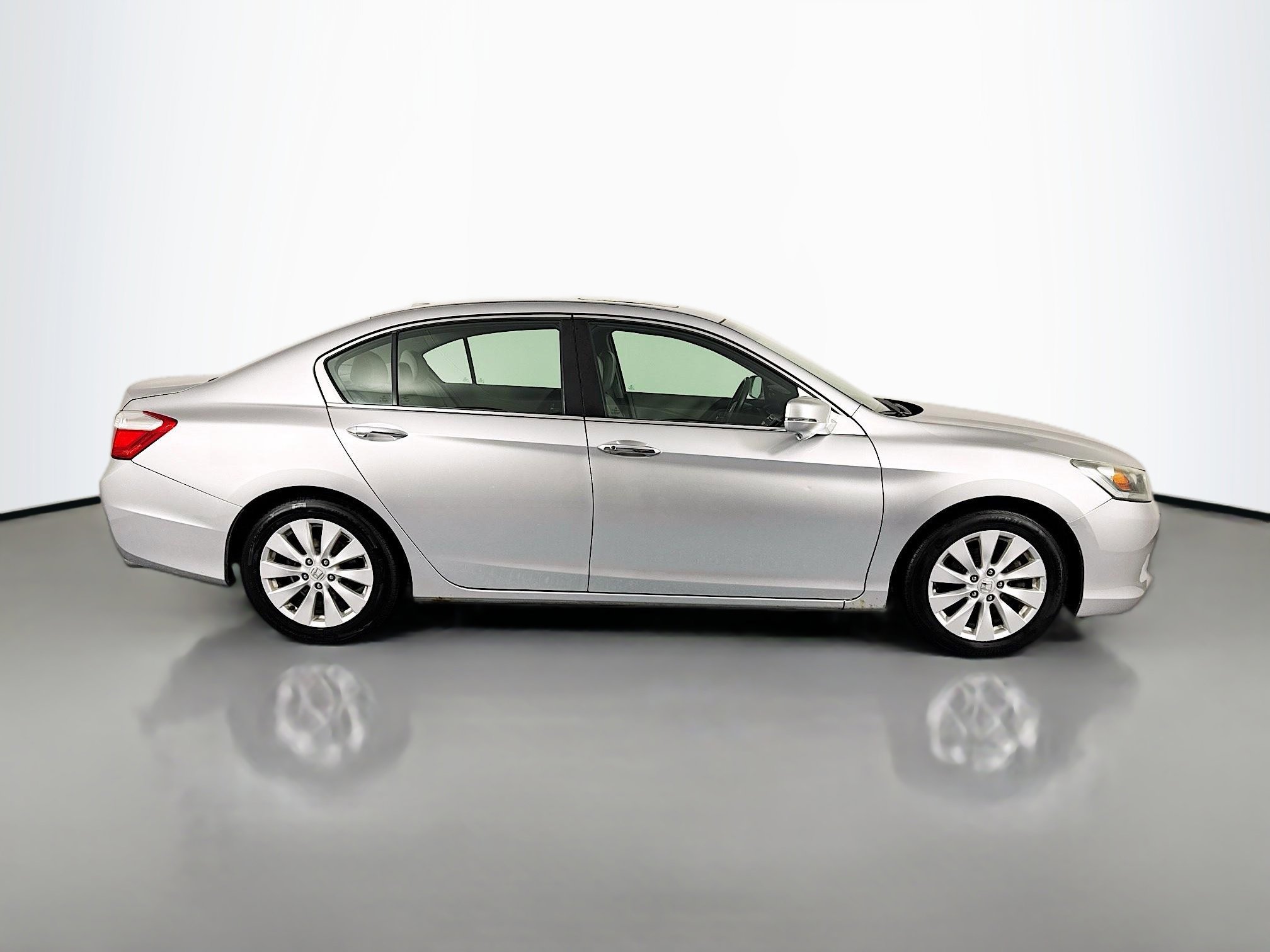 Used 2015 Honda Accord EX-L image 4