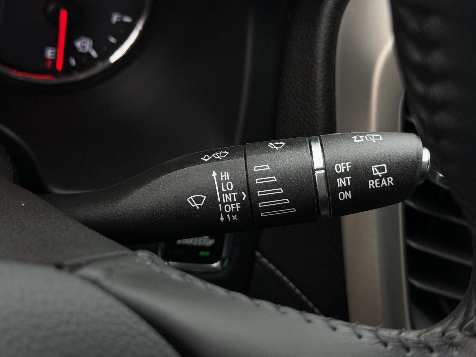 Used 2022 GMC Acadia Denali w/ Denali Technology Package image 21