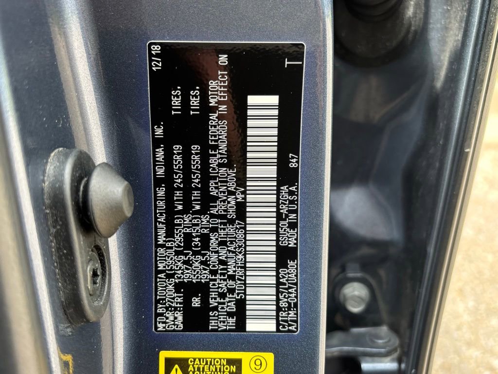 Used 2019 Toyota Highlander Limited Platinum FWD image 30