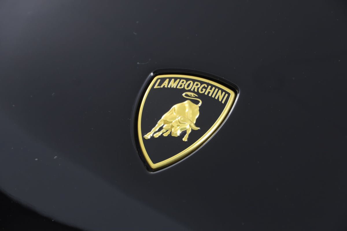 Used 2023 Lamborghini Huracan EVO RWD image 23