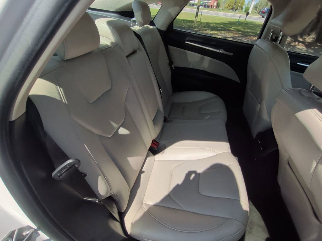 Used 2018 Ford Fusion Titanium FWD image 23