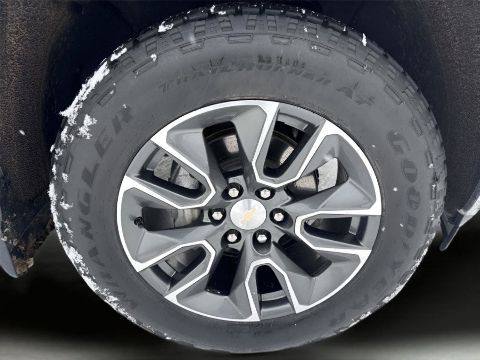 Used 2023 Chevrolet Silverado 1500 LT AWD/4WD image 26