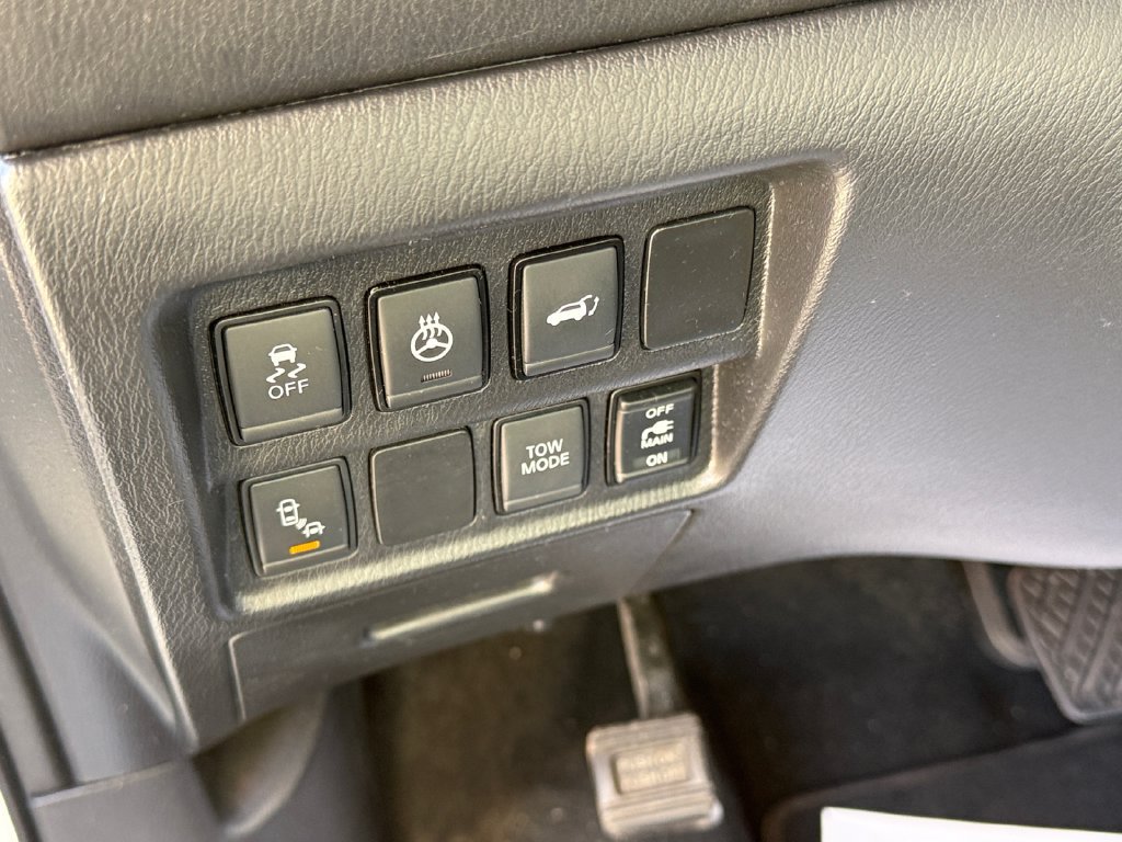 Used 2019 Nissan Pathfinder SL AWD/4WD image 19