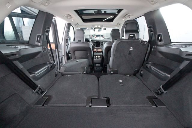 Certified 2025 Volvo XC90 B6 Plus w/ Protection Package Premier image 30