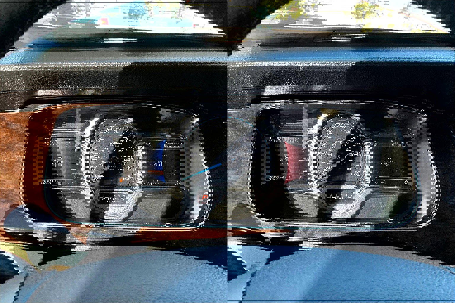 Used 2017 Ford Taurus Limited image 20