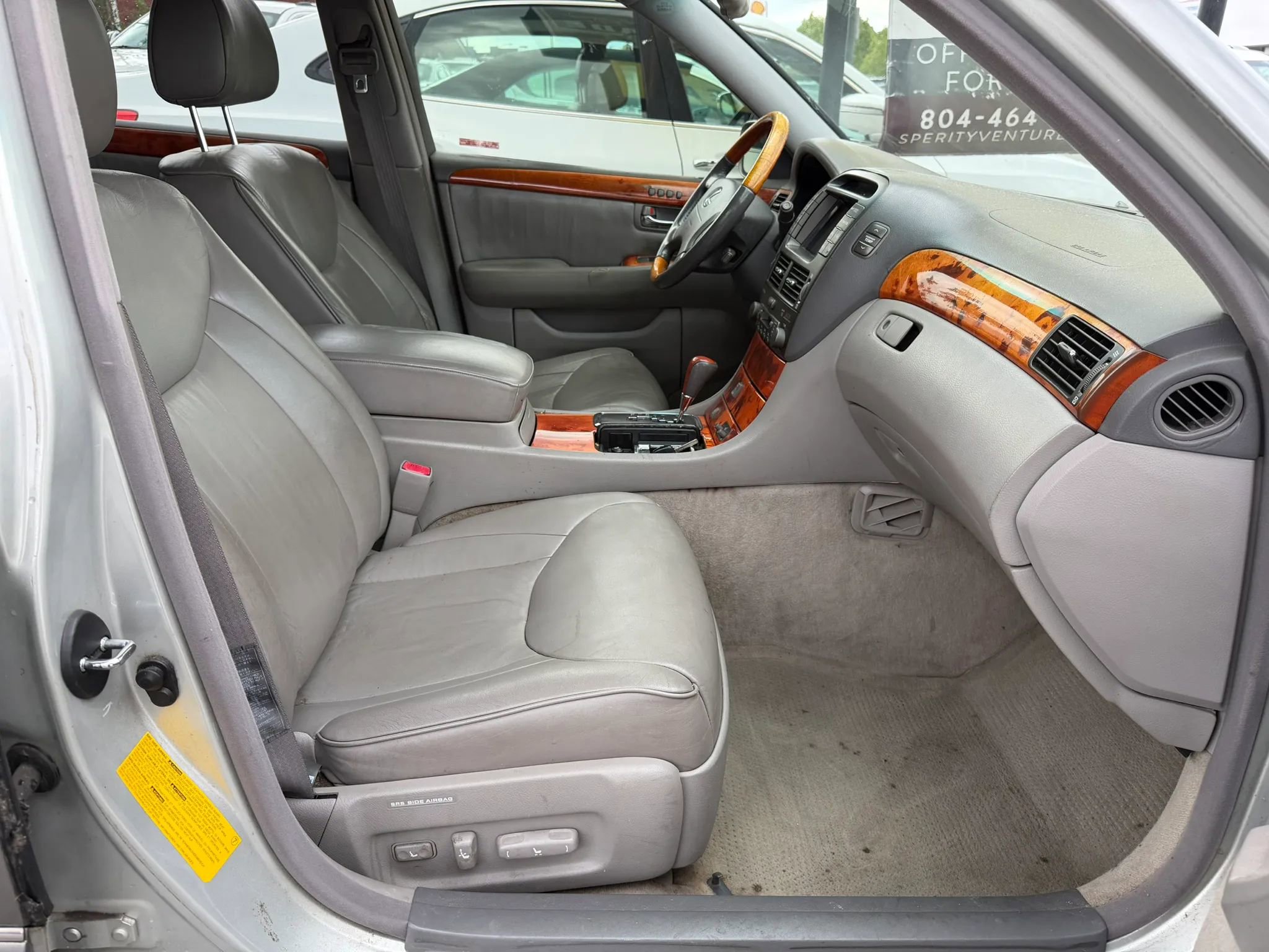 Used 2002 Lexus LS 430 RWD image 8
