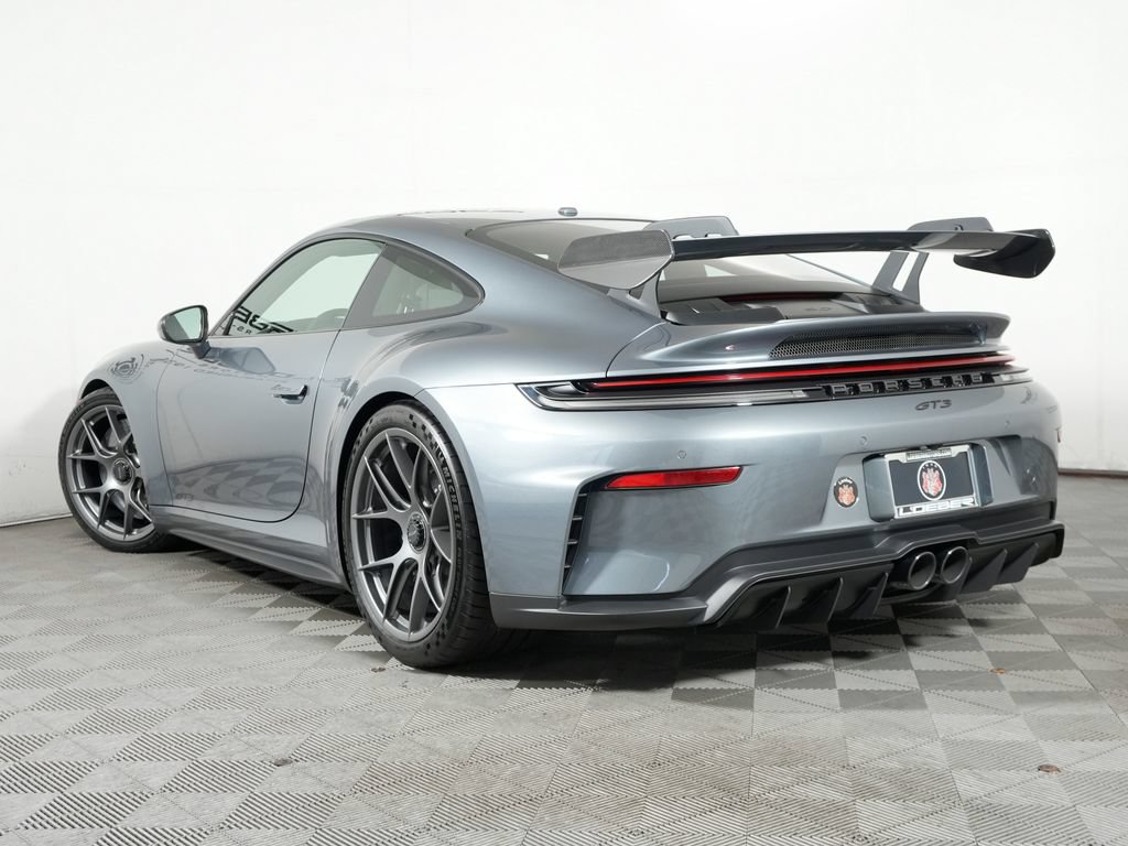 New 2026 Porsche 911 GT3 RWD image 3