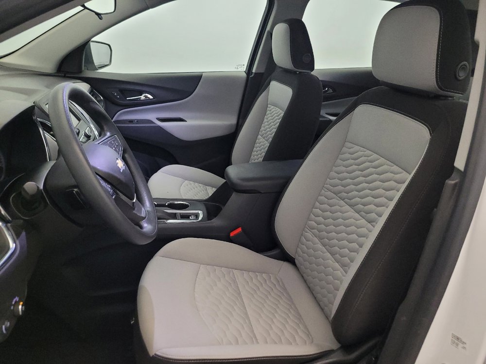Used 2021 Chevrolet Equinox LS image 17