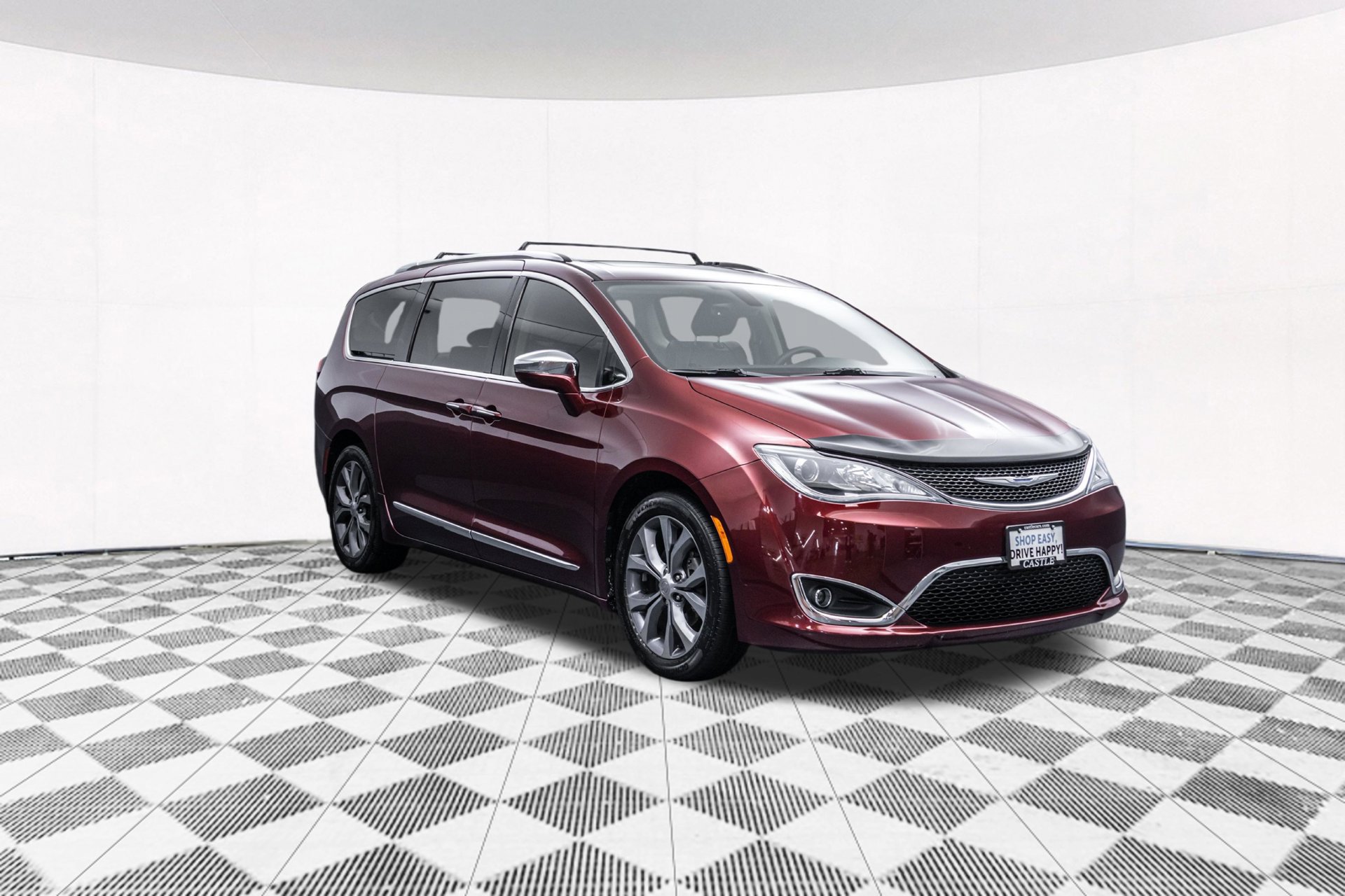 Used 2018 Chrysler Pacifica Limited w/ Tire & Wheel Group FWD image 15