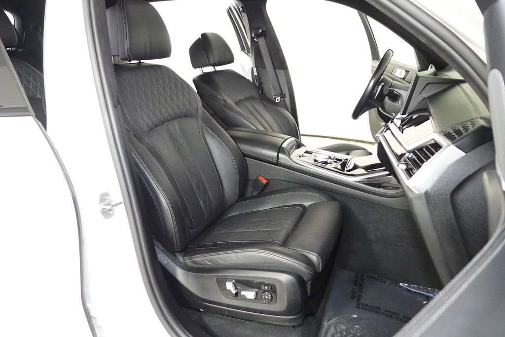 Used 2024 BMW X7 M60i w/ Executive Package AWD/4WD image 19