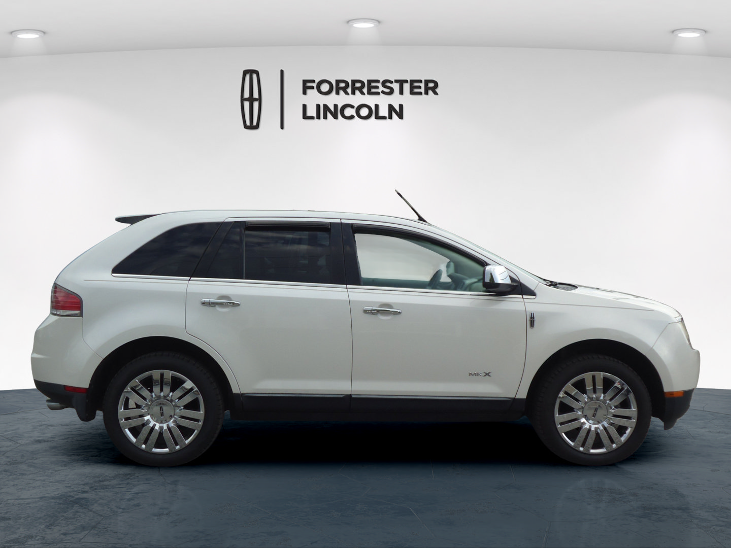 Used 2010 Lincoln MKX AWD image 2