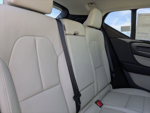 New 2026 Volvo XC40 B5 Plus w/ Protection Package Premier AWD/4WD image 13