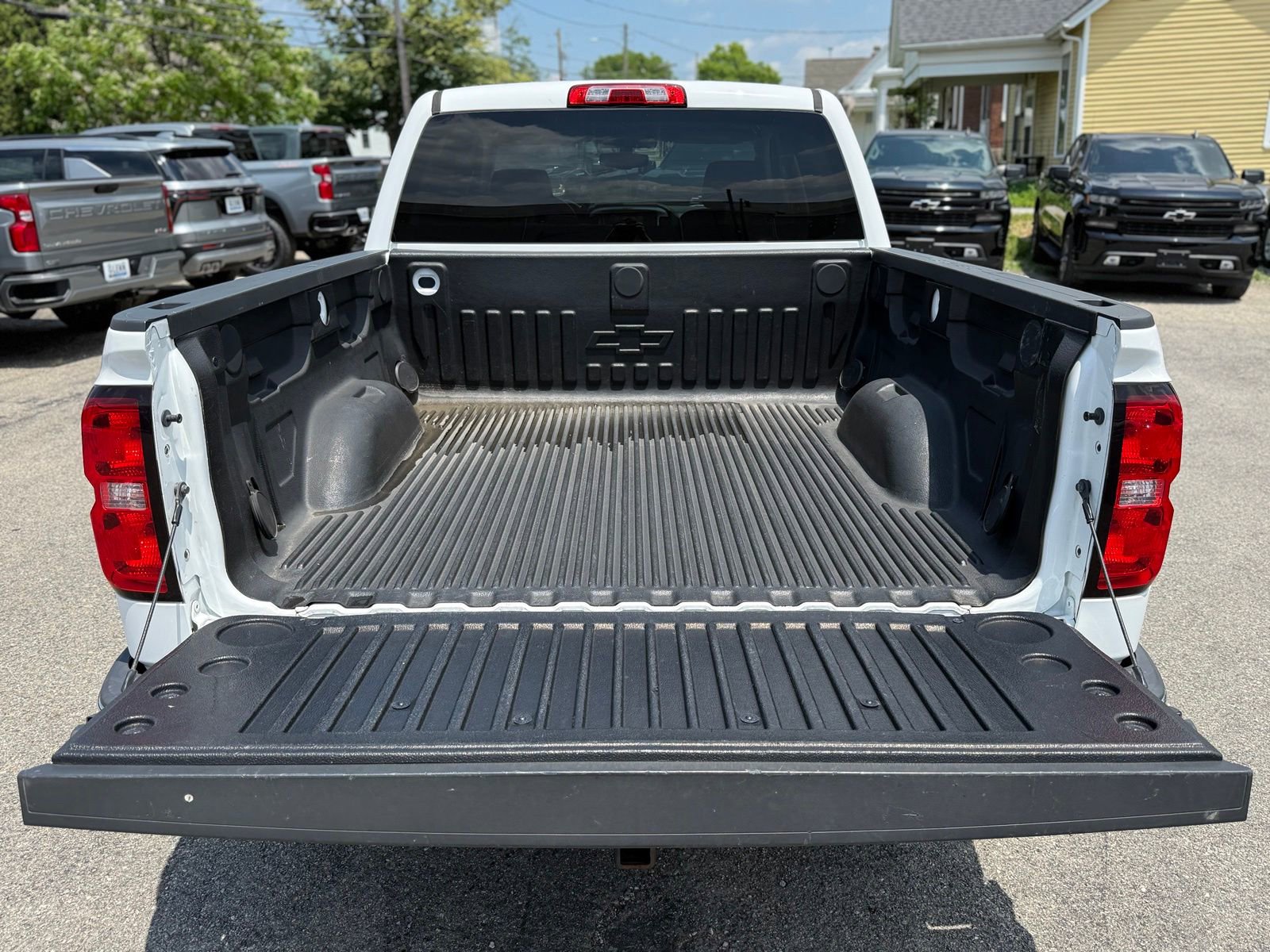 Used 2017 Chevrolet Silverado 1500 LT w/ All Star Edition AWD/4WD image 26