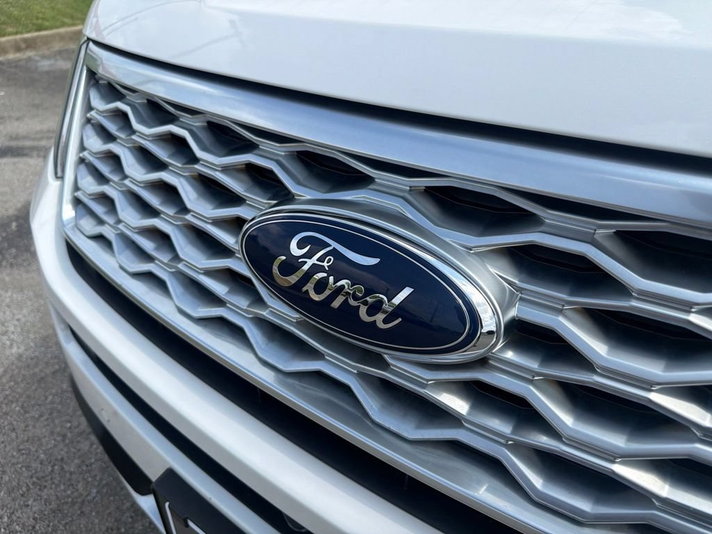 Used 2017 Ford Explorer Platinum AWD/4WD image 10
