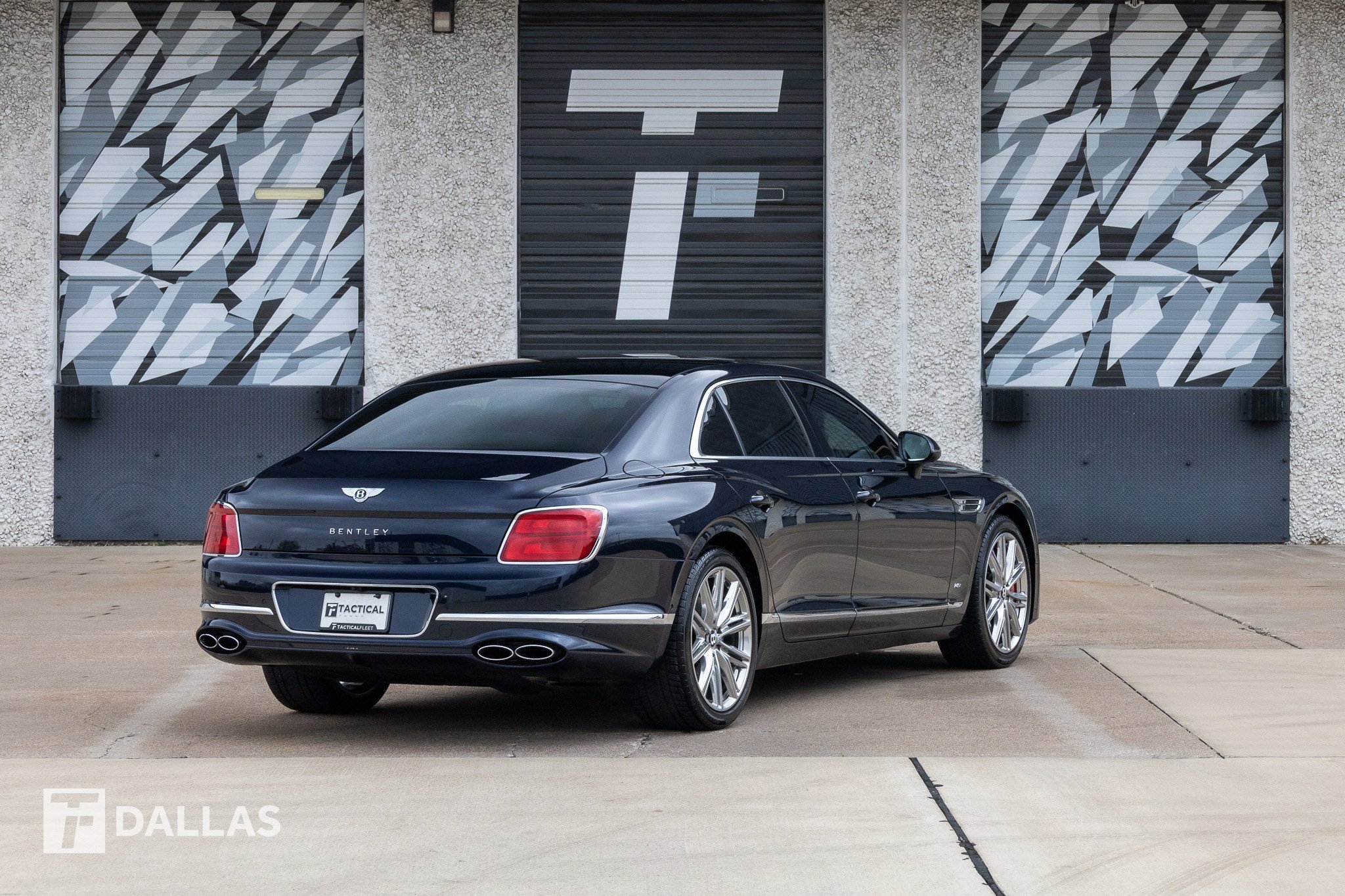 Used 2022 Bentley Flying Spur V8 image 16