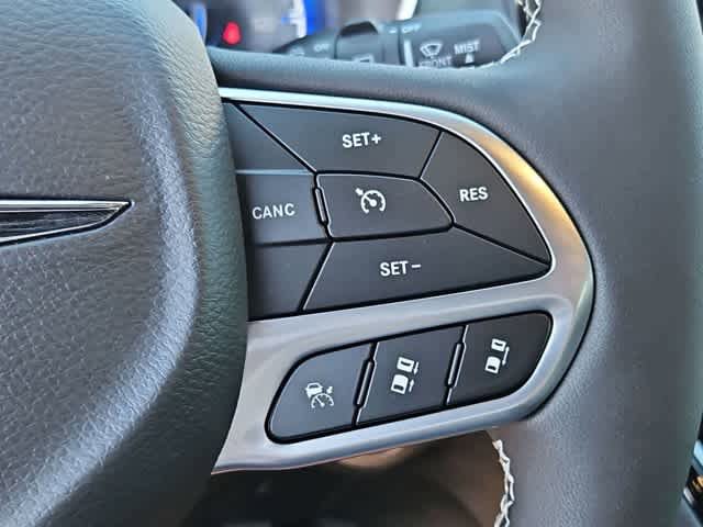 New 2026 Chrysler Pacifica Limited AWD/4WD image 24