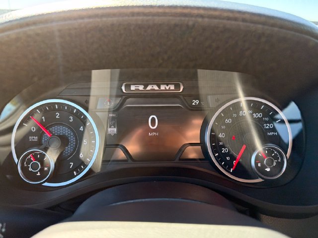 New 2027 RAM 1500 Express AWD/4WD image 19
