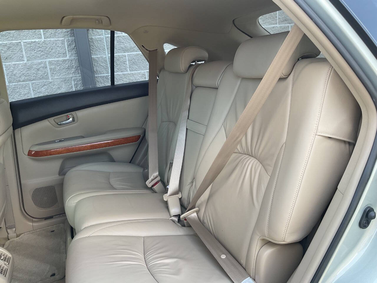 Used 2007 Lexus RX 400h AWD image 32