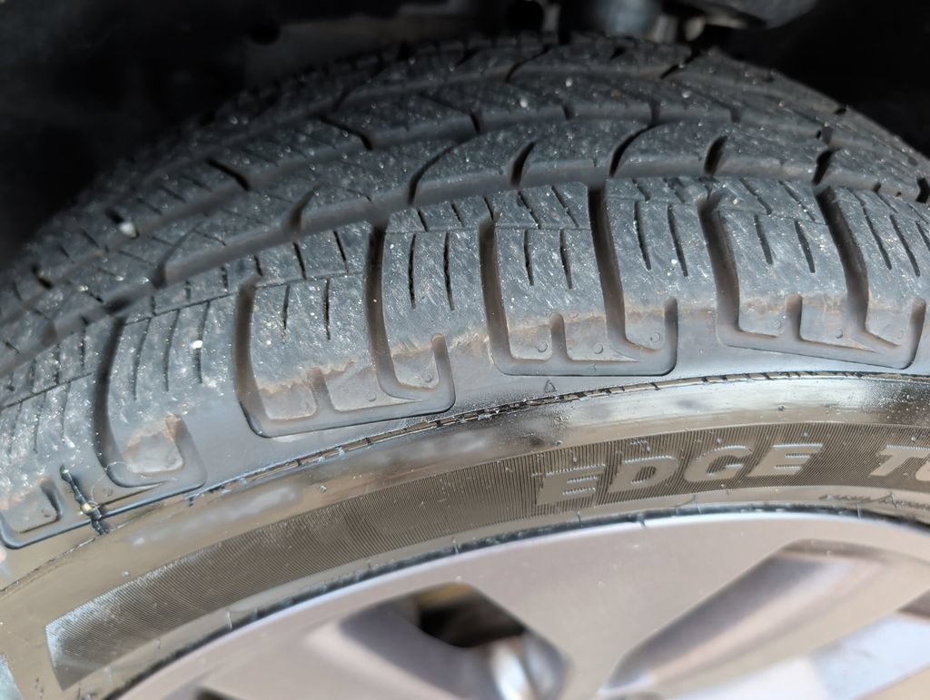 Used 2021 Jeep Cherokee High Altitude AWD/4WD image 33