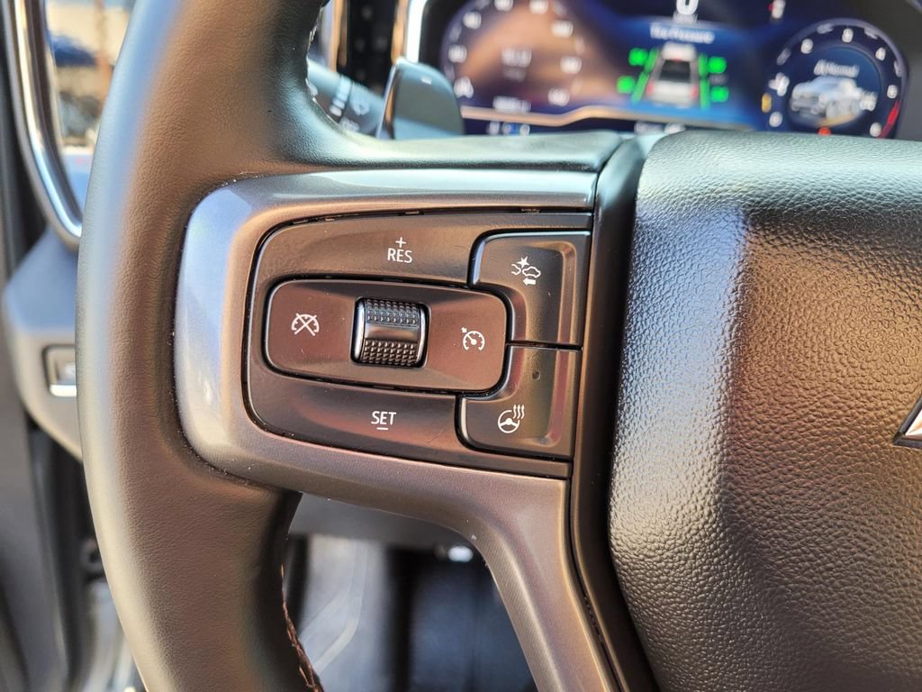 Used 2025 Chevrolet Silverado 1500 High Country AWD/4WD image 33