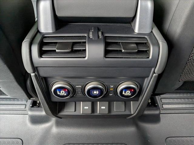 Used 2023 Land Rover Defender 110 V8 image 18