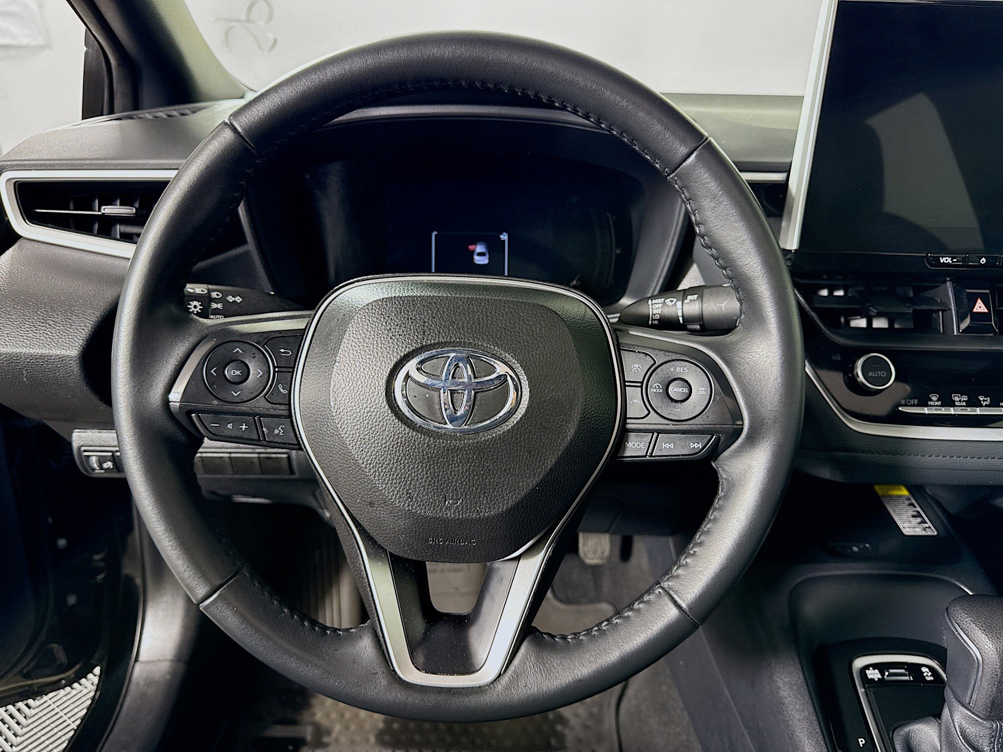 Certified 2025 Toyota Corolla SE w/ SE Premium Package image 12