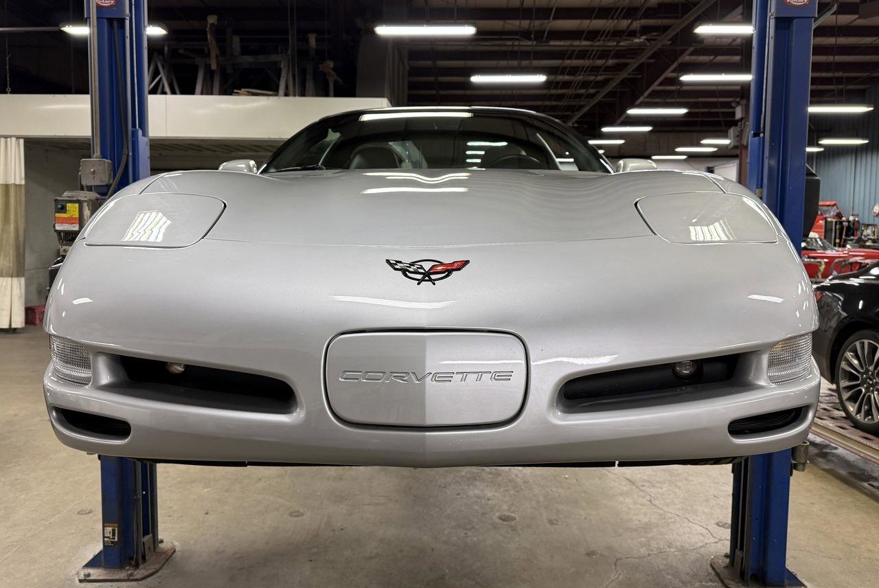 Used 1997 Chevrolet Corvette Coupe w/ Memory Pkg RWD image 83
