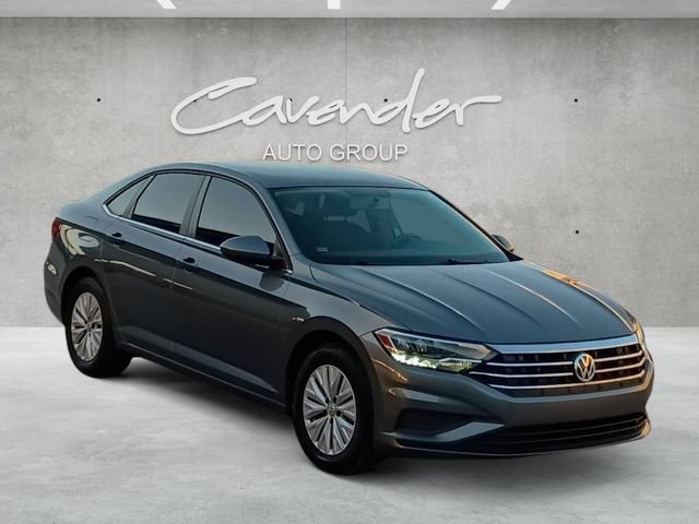 Used 2019 Volkswagen Jetta S w/ Driver Assistance Package FWD image 2