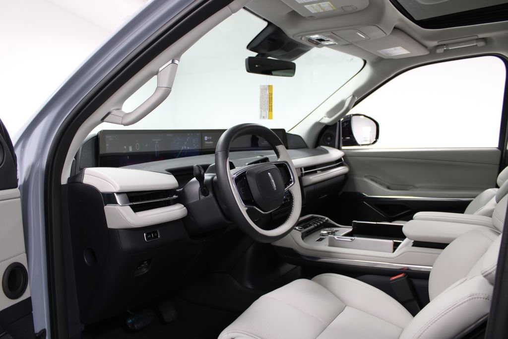 New 2026 Lincoln Navigator Reserve image 23