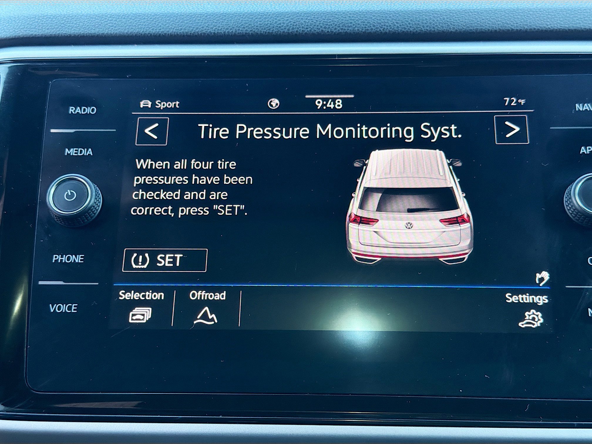 Used 2023 Volkswagen Atlas Cross Sport SEL image 32