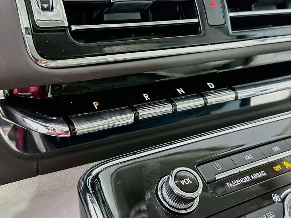 Used 2020 Lincoln Navigator Black Label w/ Cargo Convenience Package AWD/4WD image 19