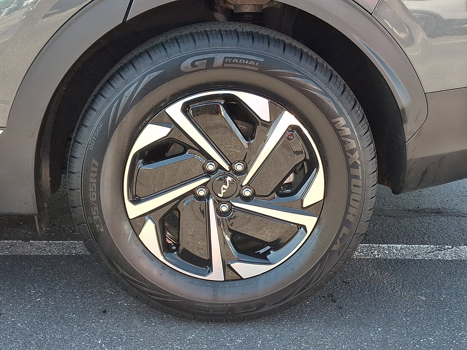 Certified 2025 Kia Sportage LX FWD image 8