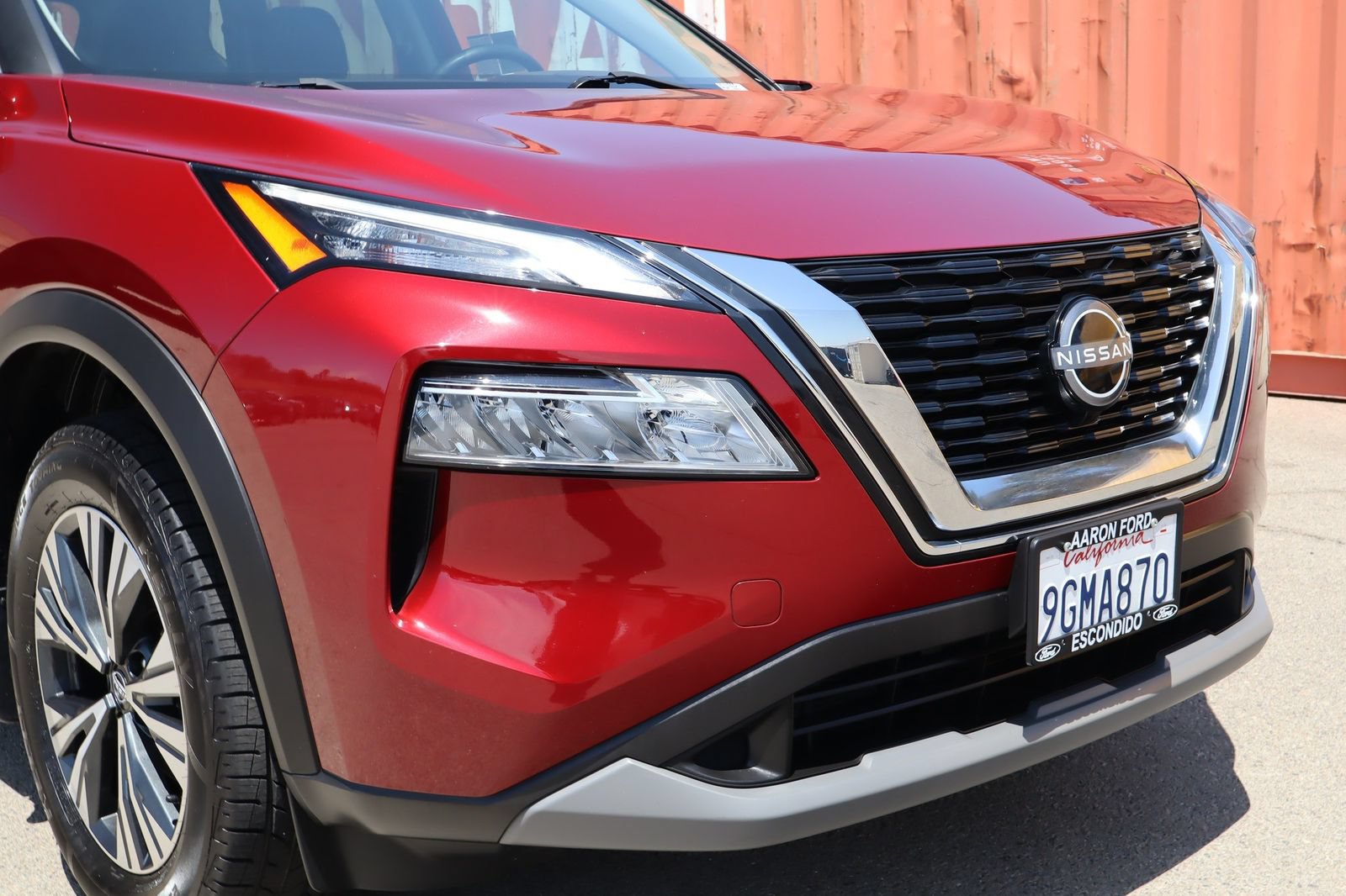 Used 2023 Nissan Rogue SV FWD image 9