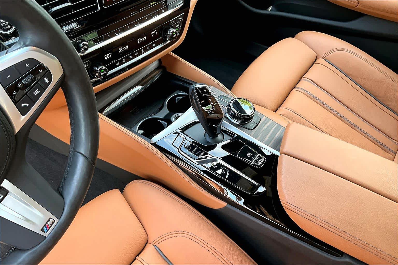 Used 2023 BMW M550i xDrive w/ Executive Package AWD/4WD image 16