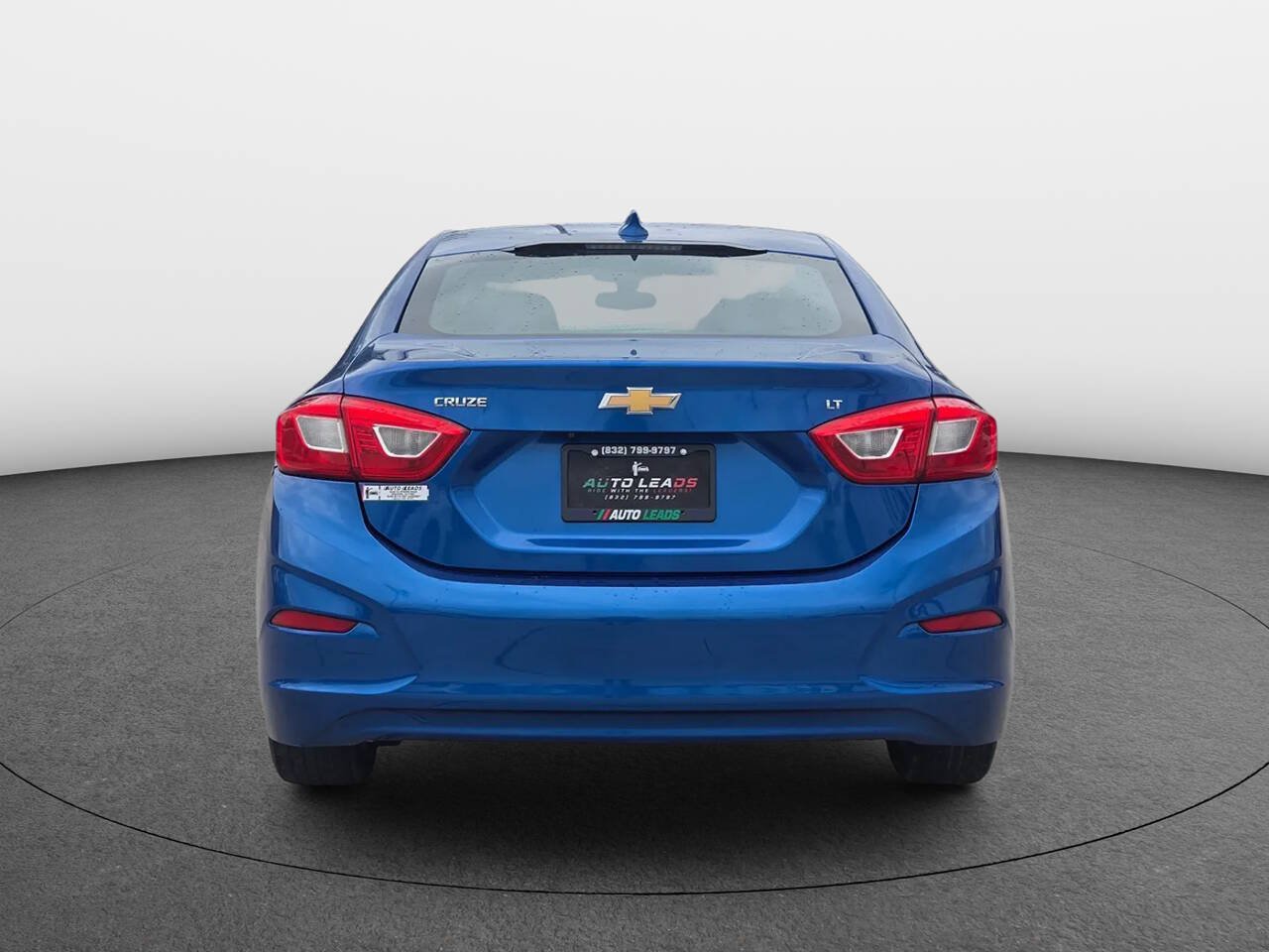 Used 2017 Chevrolet Cruze LT FWD image 6
