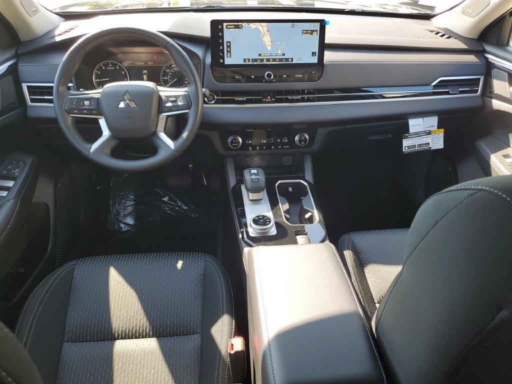 New 2026 Mitsubishi Outlander ES FWD image 15