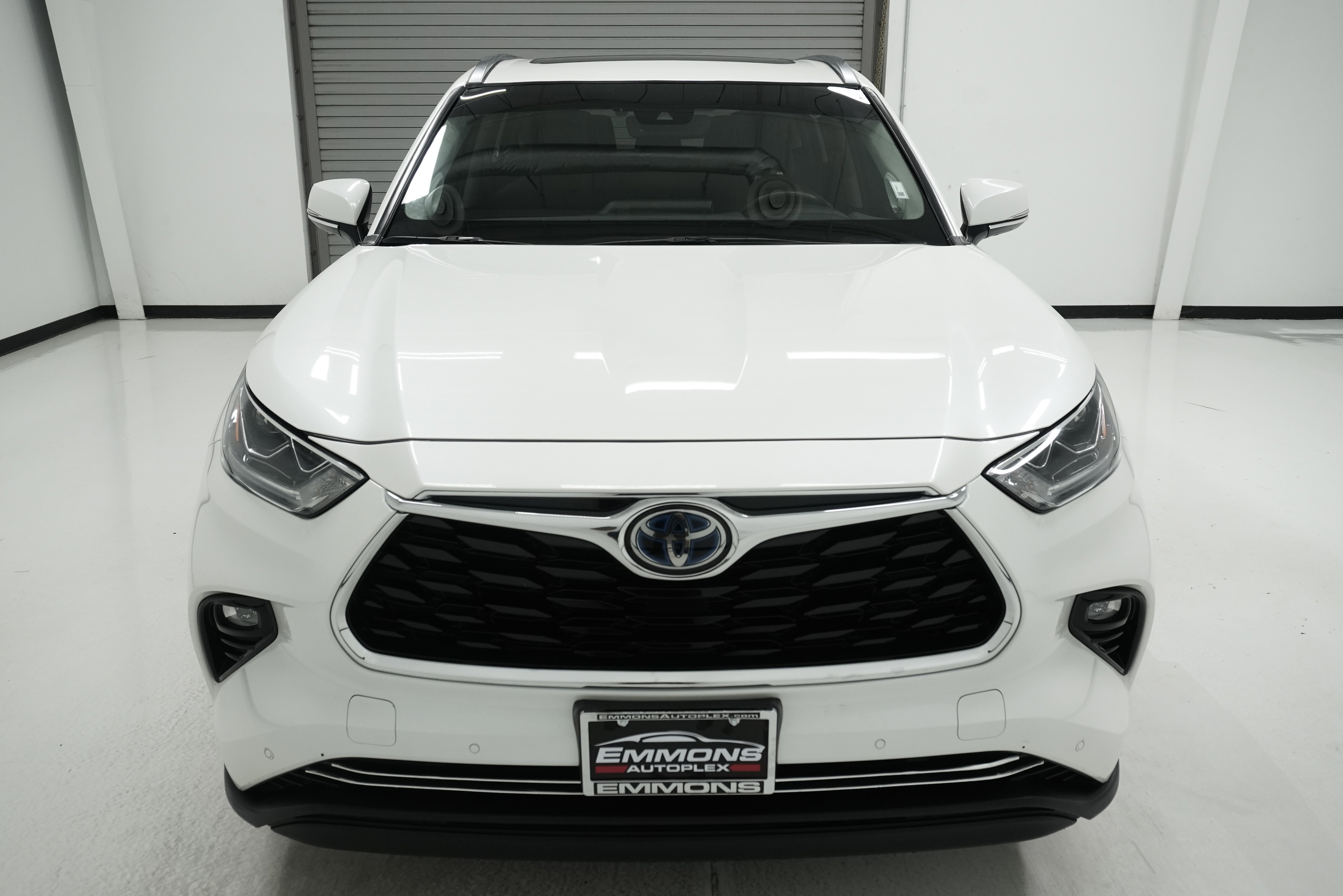 Used 2021 Toyota Highlander Limited image 2