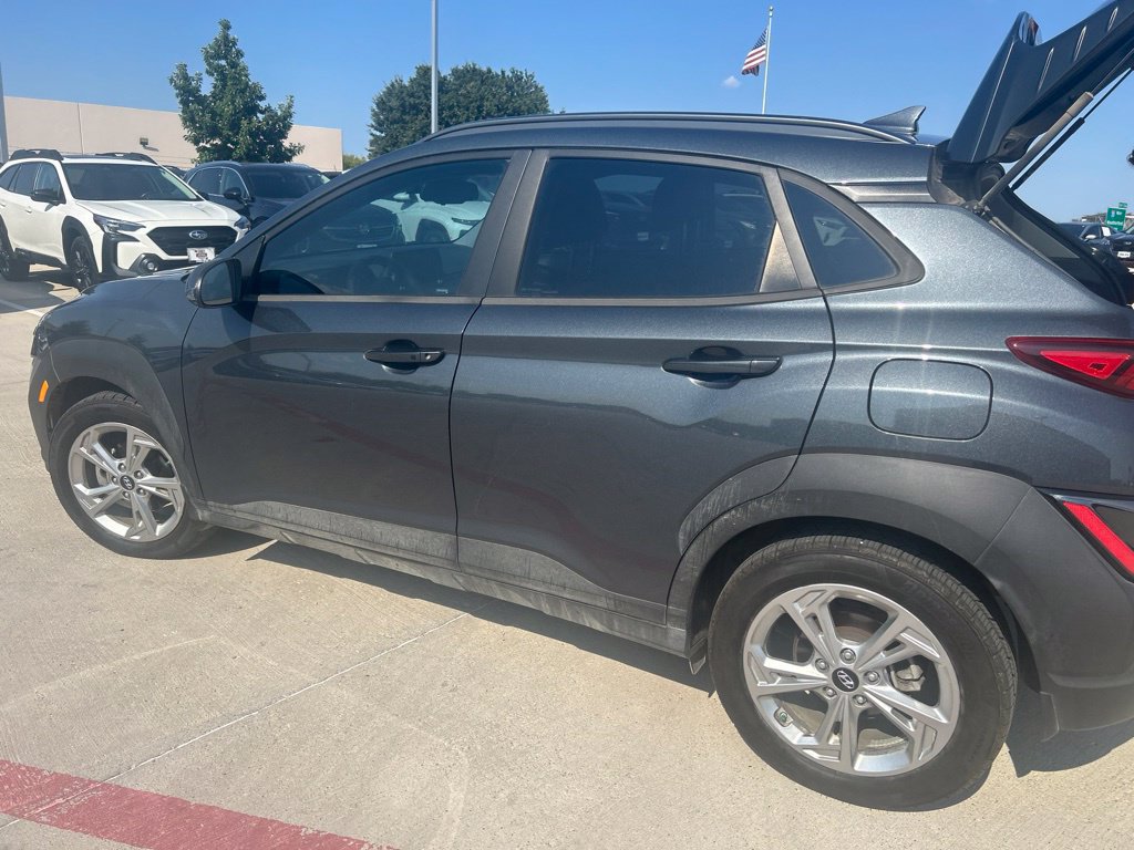 Used 2022 Hyundai Kona SEL FWD image 4