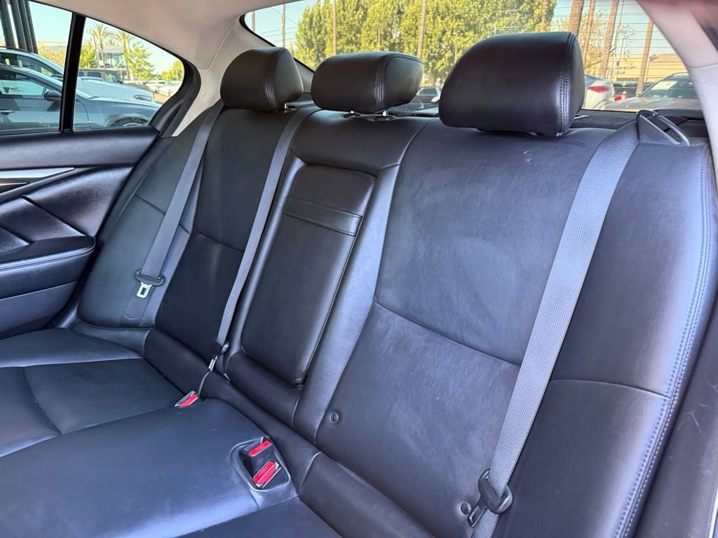 Used 2018 INFINITI Q50 Luxe RWD image 12