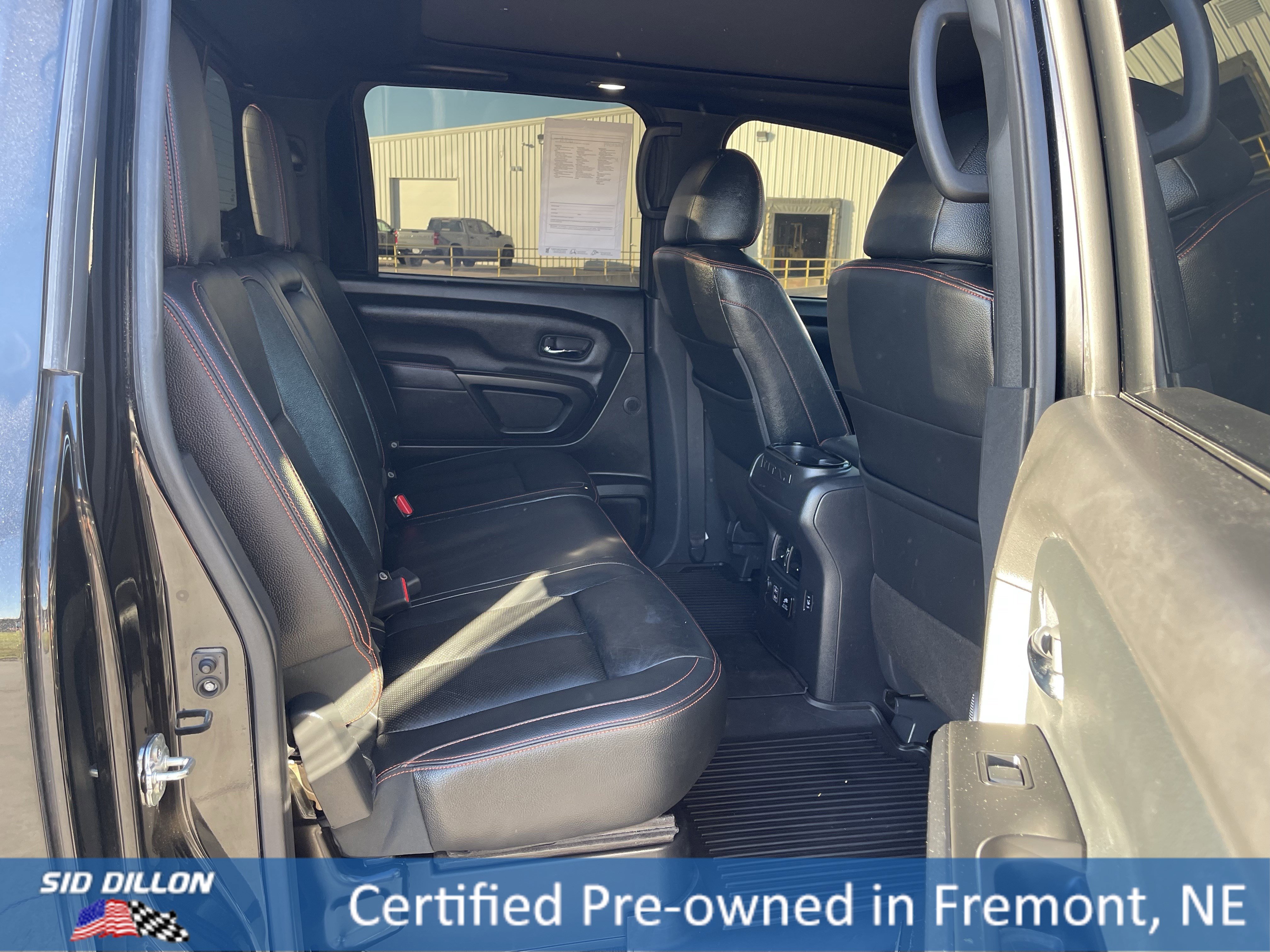 Used 2024 Nissan Titan PRO-4X w/ Pro-4x Convenience Package image 12